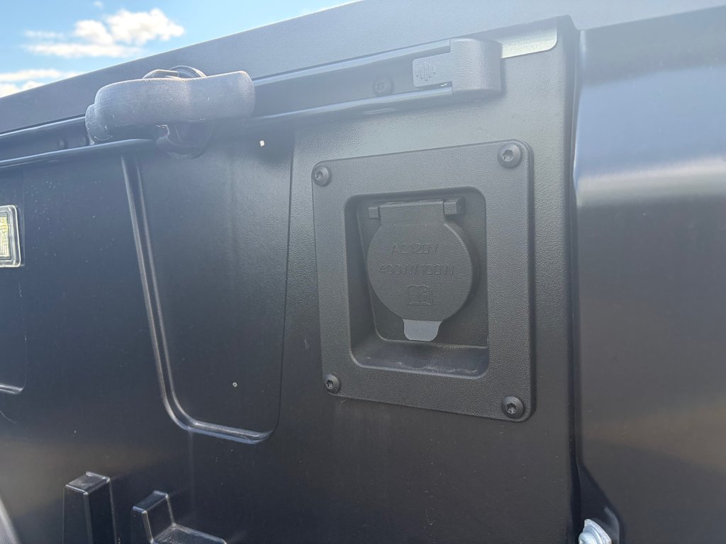2026 Toyota Tundra LIMITED NIGHTSHADE in Amos, Quebec - 9 - w1024h768px