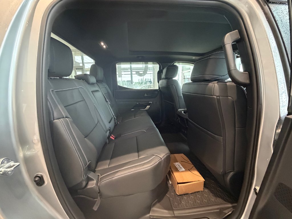 2026 Toyota Tundra LIMITED TRD OFF ROAD in Amos, Quebec - 7 - w1024h768px