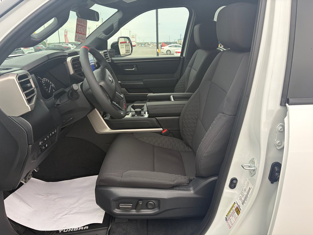 2026 Toyota Tundra TRD OFF ROAD in Amos, Quebec - 13 - w1024h768px