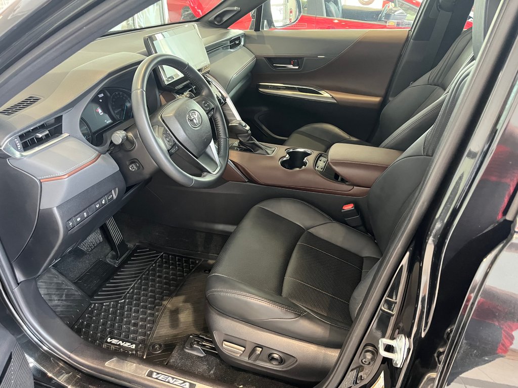 Toyota Venza XLE 2021 à Amos, Québec - 11 - w1024h768px