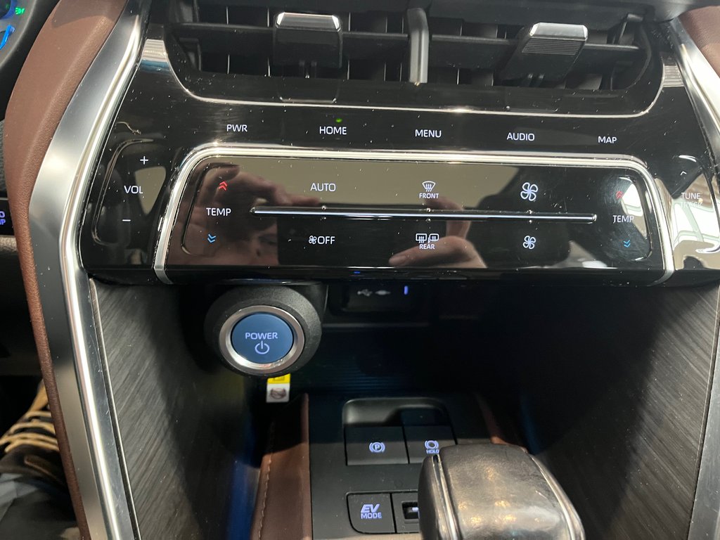Toyota Venza limited 2021 à Amos, Québec - 18 - w1024h768px