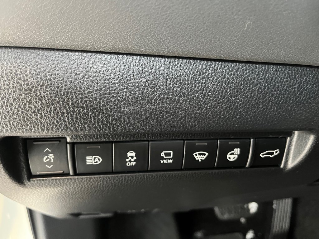 Toyota Venza limited 2021 à Amos, Québec - 13 - w1024h768px