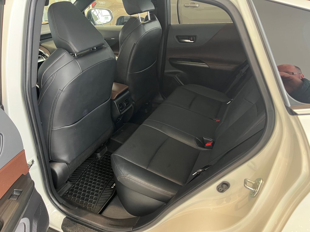 Toyota Venza limited 2021 à Amos, Québec - 9 - w1024h768px