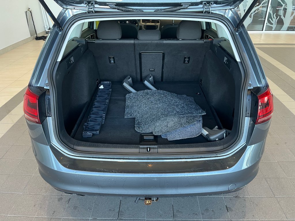 2017 Volkswagen Golf SportWagen S in Amos, Quebec - 5 - w1024h768px
