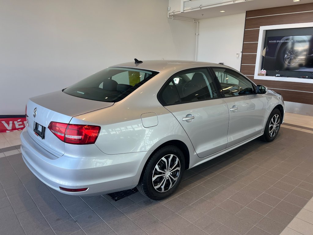 Volkswagen Jetta Sedan  2015 à Amos, Québec - 2 - w1024h768px