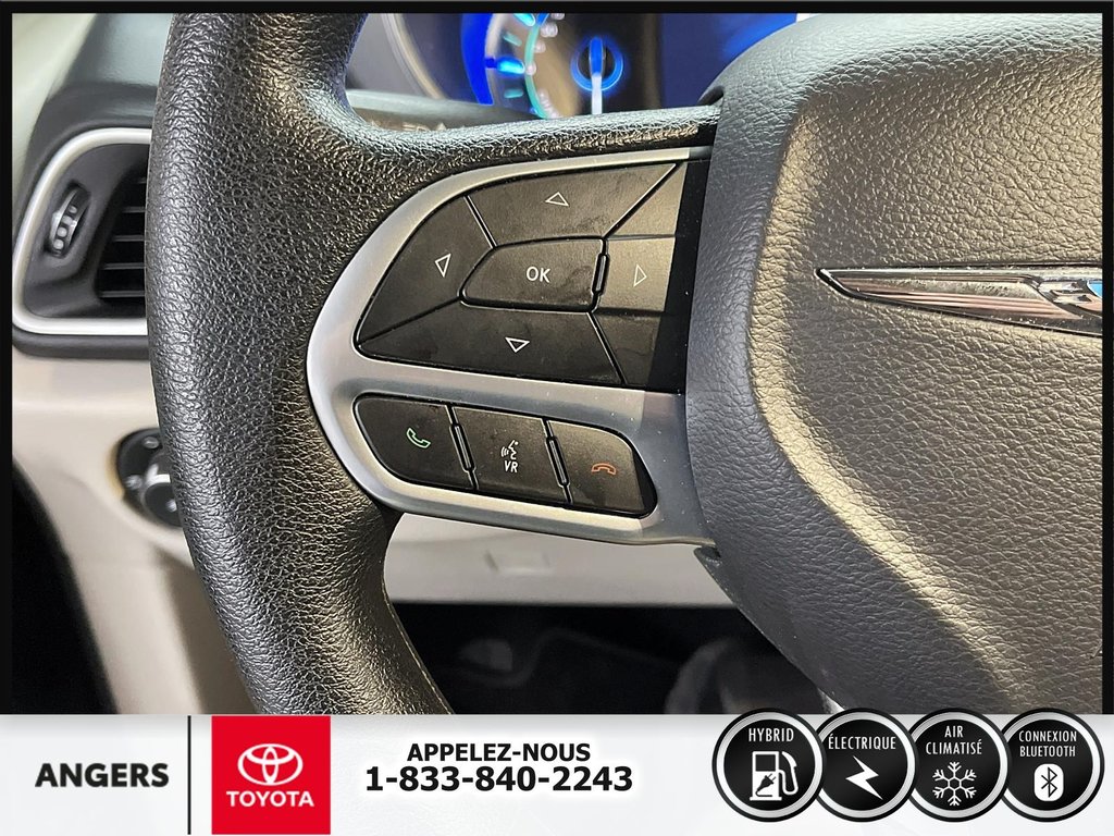 2019  Pacifica Hybrid Touring Plus in Saint-Hyacinthe, Quebec - 18 - w1024h768px