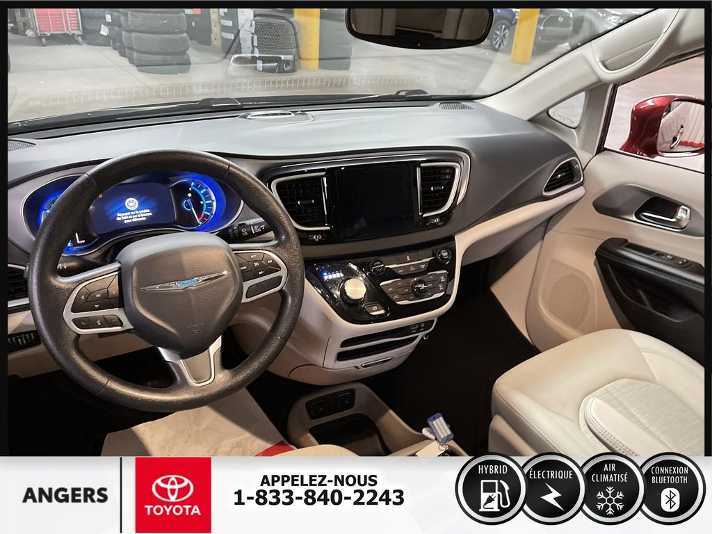 2019  Pacifica Hybrid Touring Plus in Saint-Hyacinthe, Quebec - 13 - w1024h768px