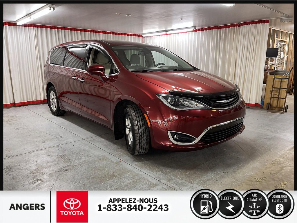 2019  Pacifica Hybrid Touring Plus in Saint-Hyacinthe, Quebec - 3 - w1024h768px