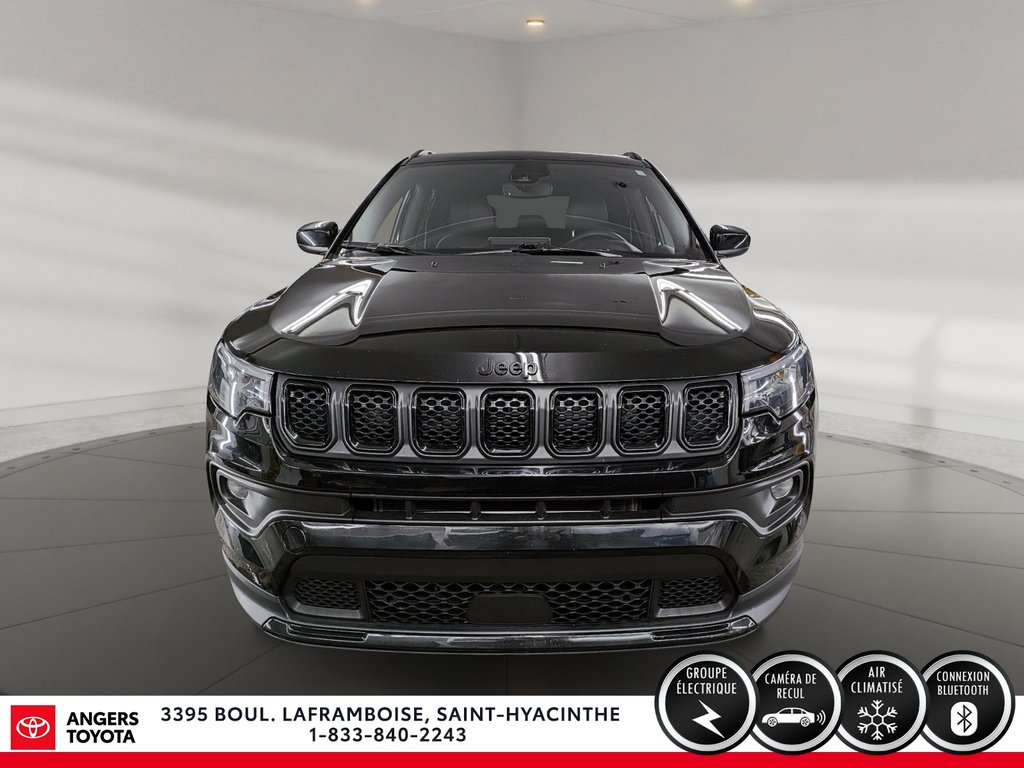 2023 Jeep Compass Altitude-1