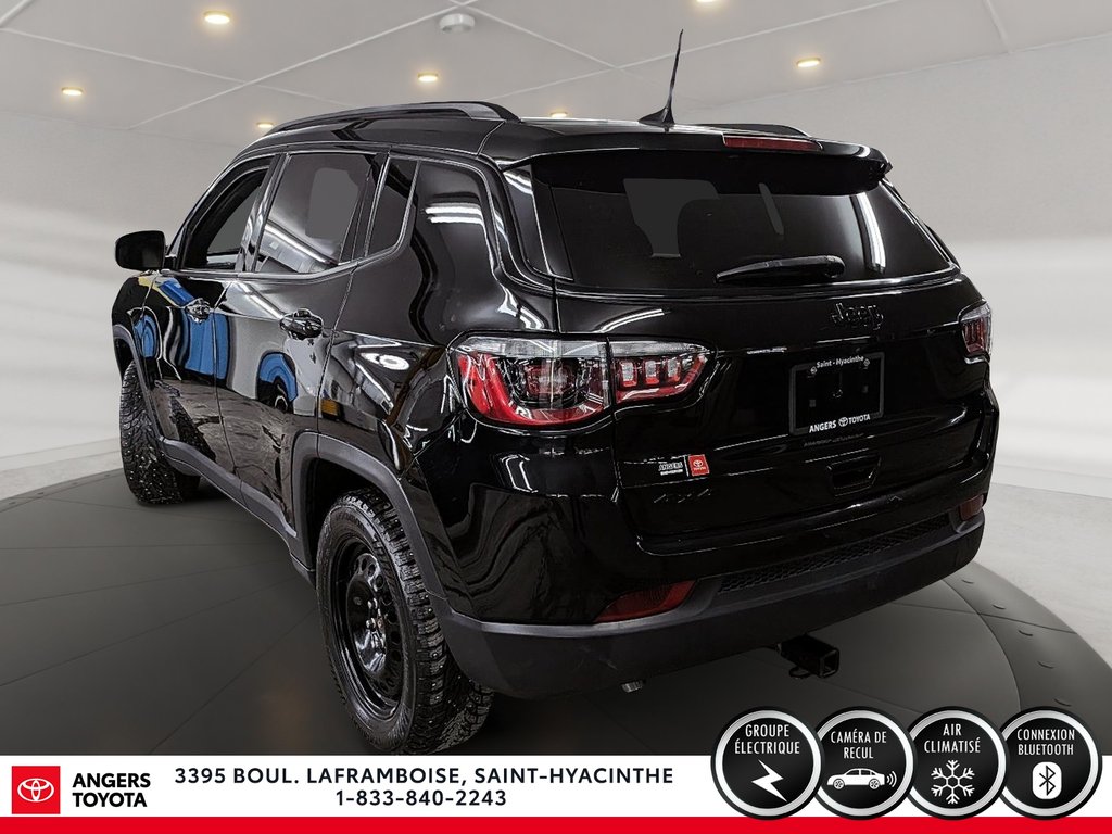 2023 Jeep Compass Altitude-5