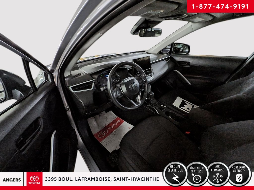 Toyota Corolla Cross LE 2025-7