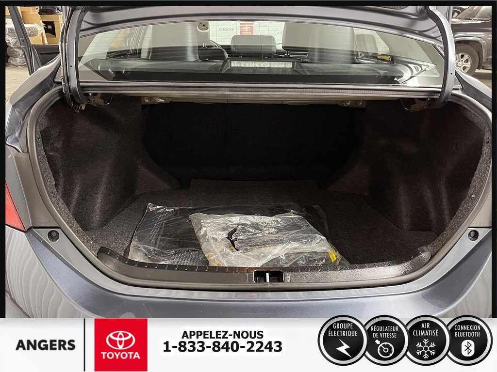 Corolla SE boîte manuelle 2019 à Saint-Hyacinthe, Québec - 5 - w1024h768px
