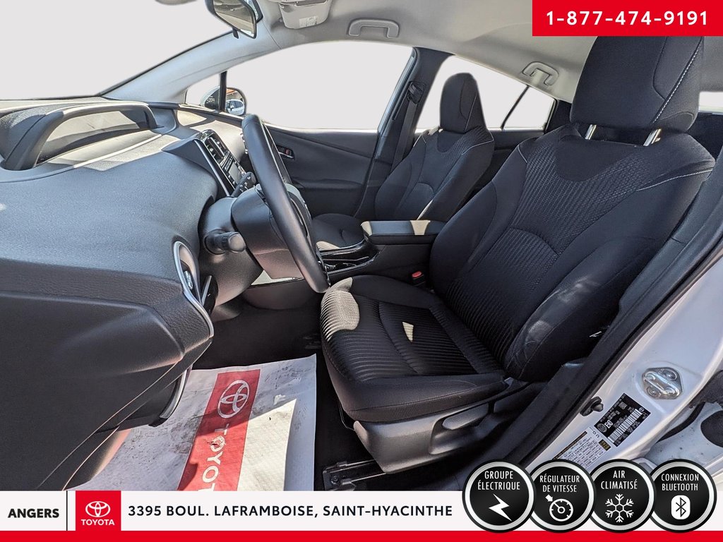 Toyota PRIUS PRIME  2022-7