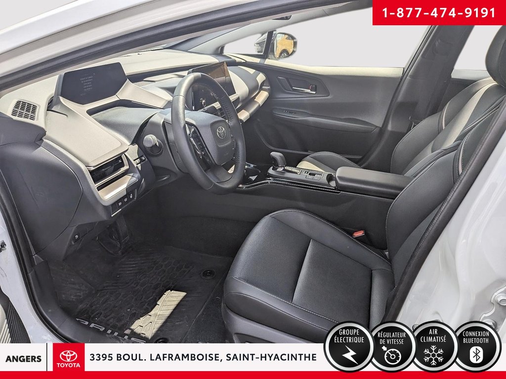 2024 Toyota Prius XLE E-AWD-7