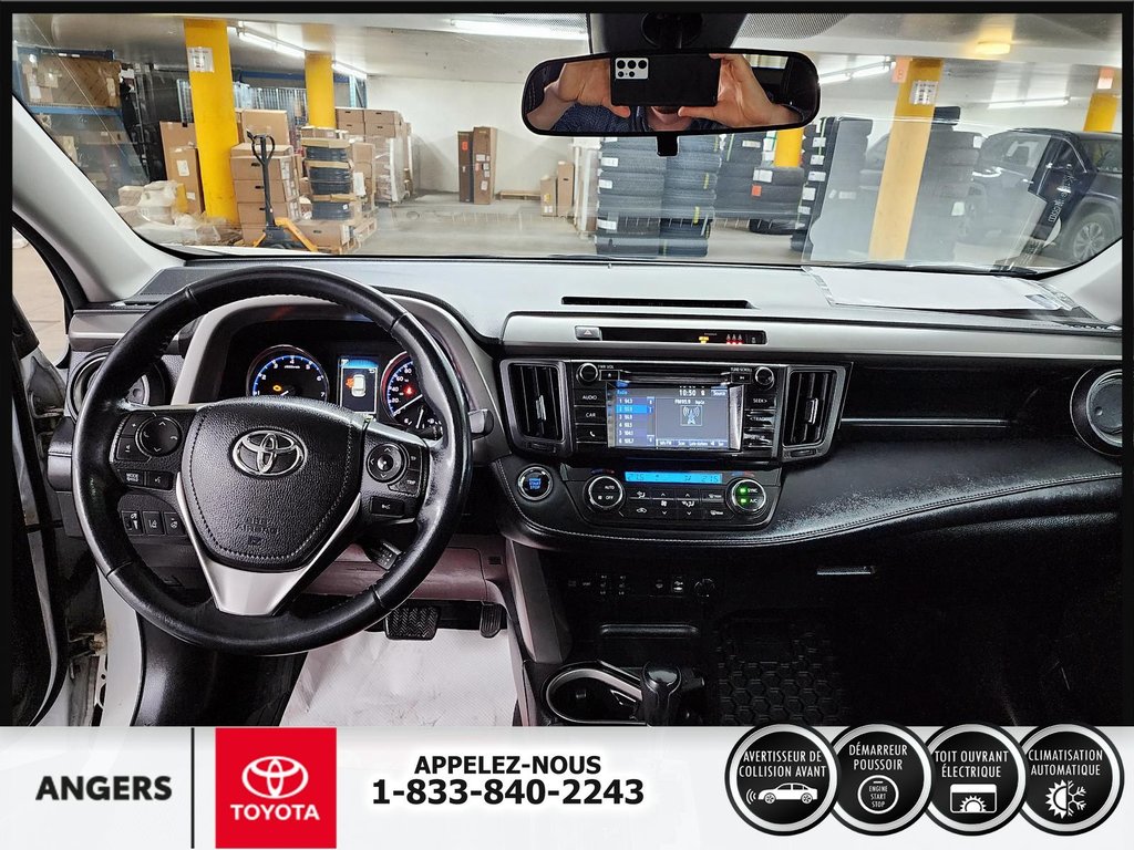 RAV4 XLE AWD 2018 à Saint-Hyacinthe, Québec - 9 - w1024h768px