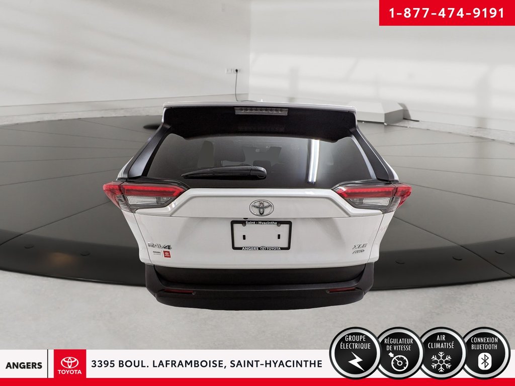 Toyota RAV4 XLE 2022-4