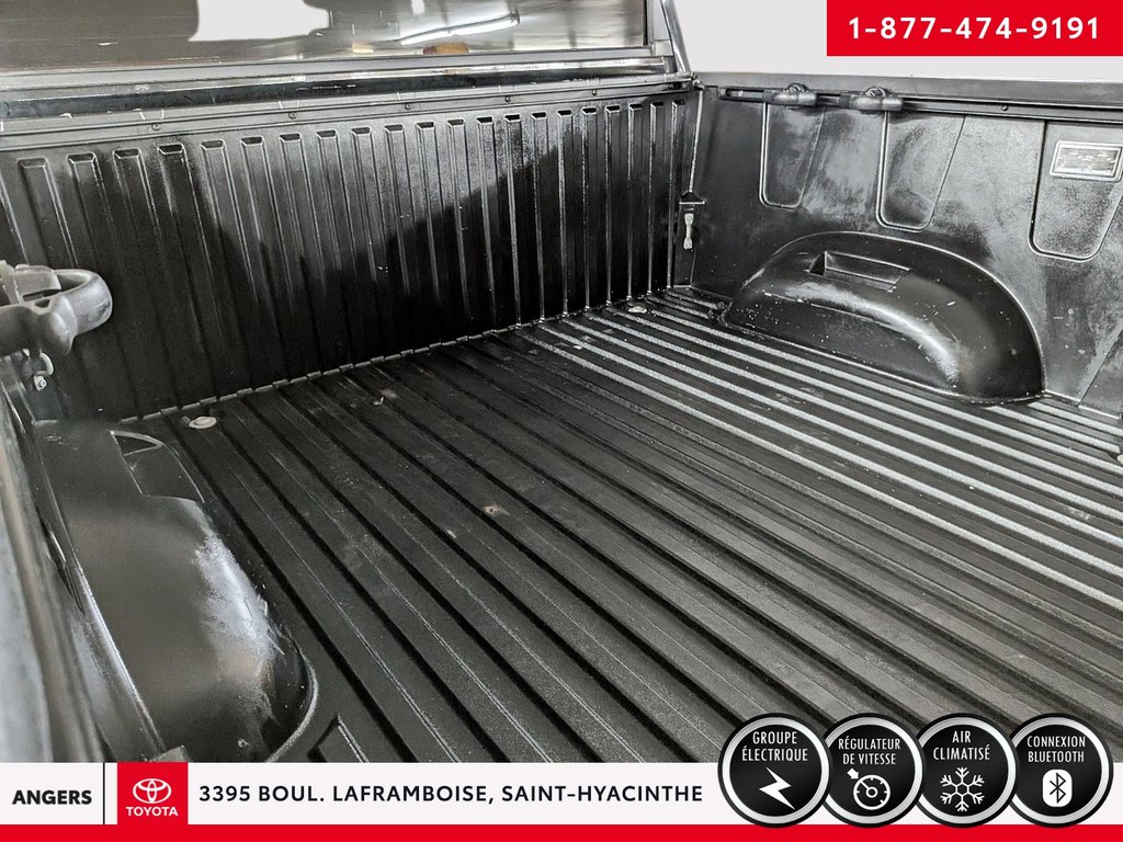 Toyota Tundra Limited Hybrid 2022-4