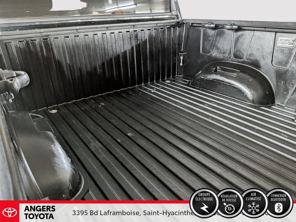 Toyota Tundra Limited Hybrid 2022-4