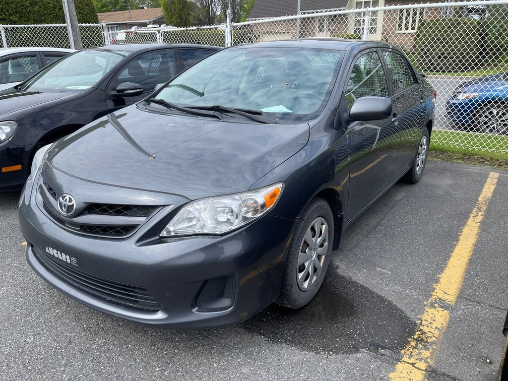 2012  Corolla CE in Saint-Hyacinthe, Quebec - 1 - w1024h768px