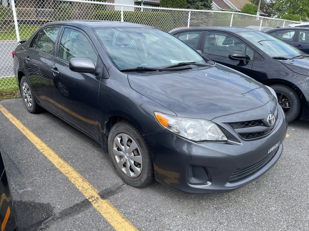2012  Corolla CE in Saint-Hyacinthe, Quebec - 2 - w1024h768px
