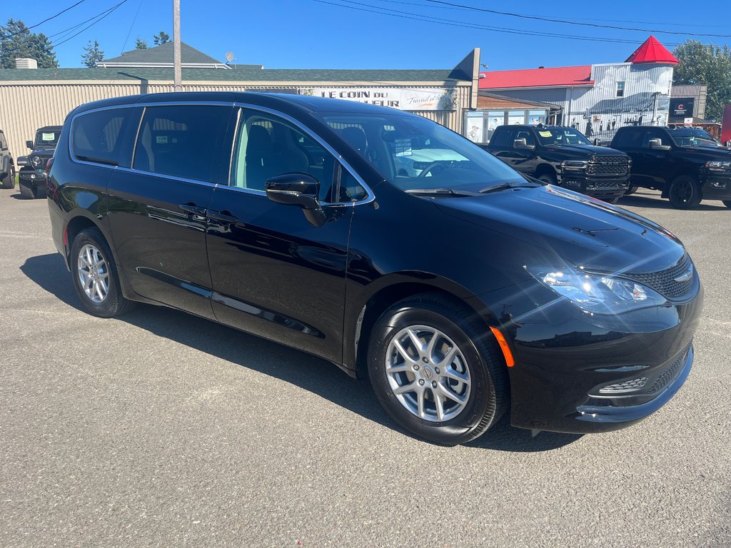 2024  Grand Caravan SXT in Carleton, Quebec - 6 - w1024h768px