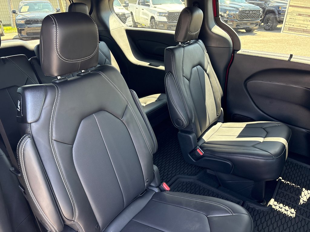 2025 Chrysler Grand Caravan SXT in Carleton, Quebec - 7 - w1024h768px