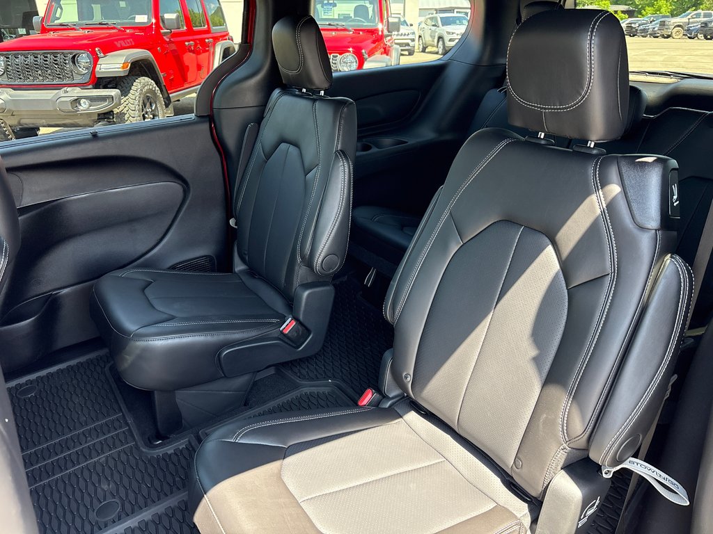 2025 Chrysler Grand Caravan SXT in Carleton, Quebec - 9 - w1024h768px