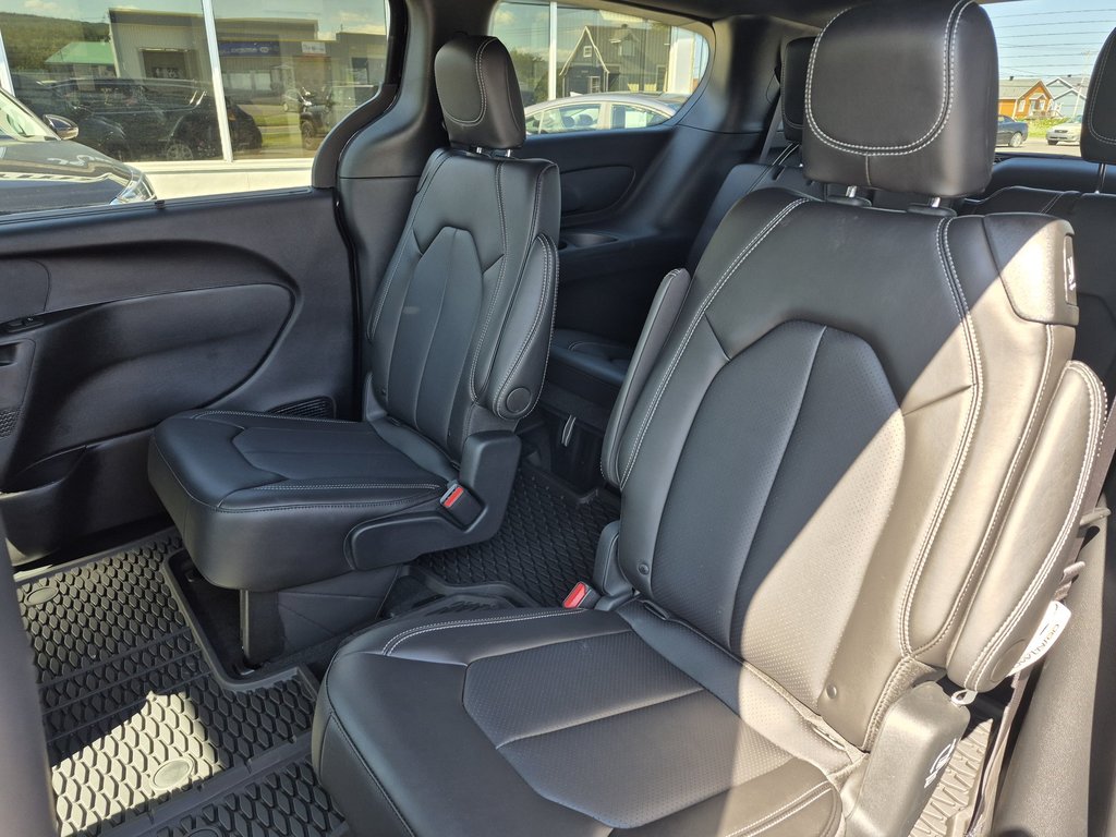 2025 Chrysler Grand Caravan SXT in Carleton, Quebec - 9 - w1024h768px