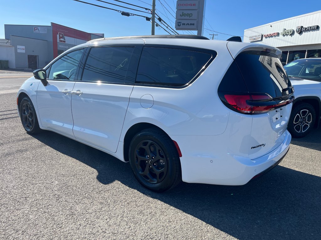 2024  Pacifica Hybrid PREMIUM S APPEARANCE in Carleton, Quebec - 2 - w1024h768px