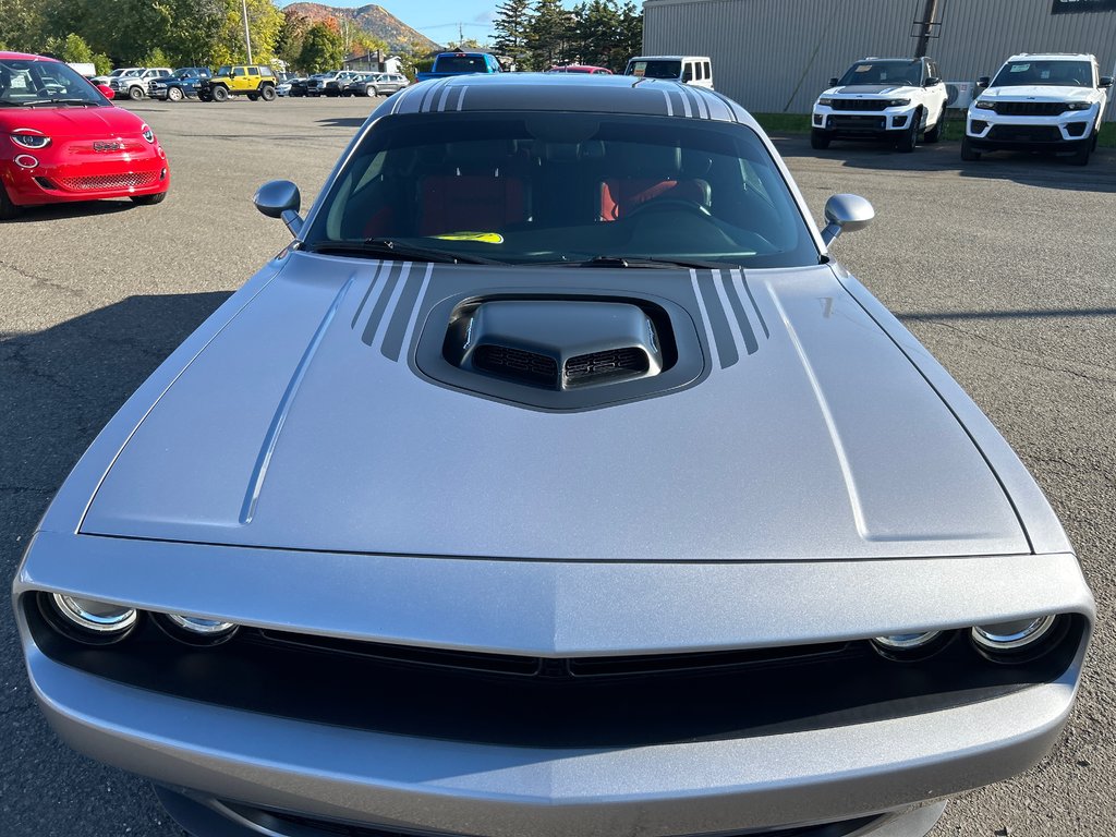 2018  Challenger R/T Shaker in Carleton, Quebec - 5 - w1024h768px