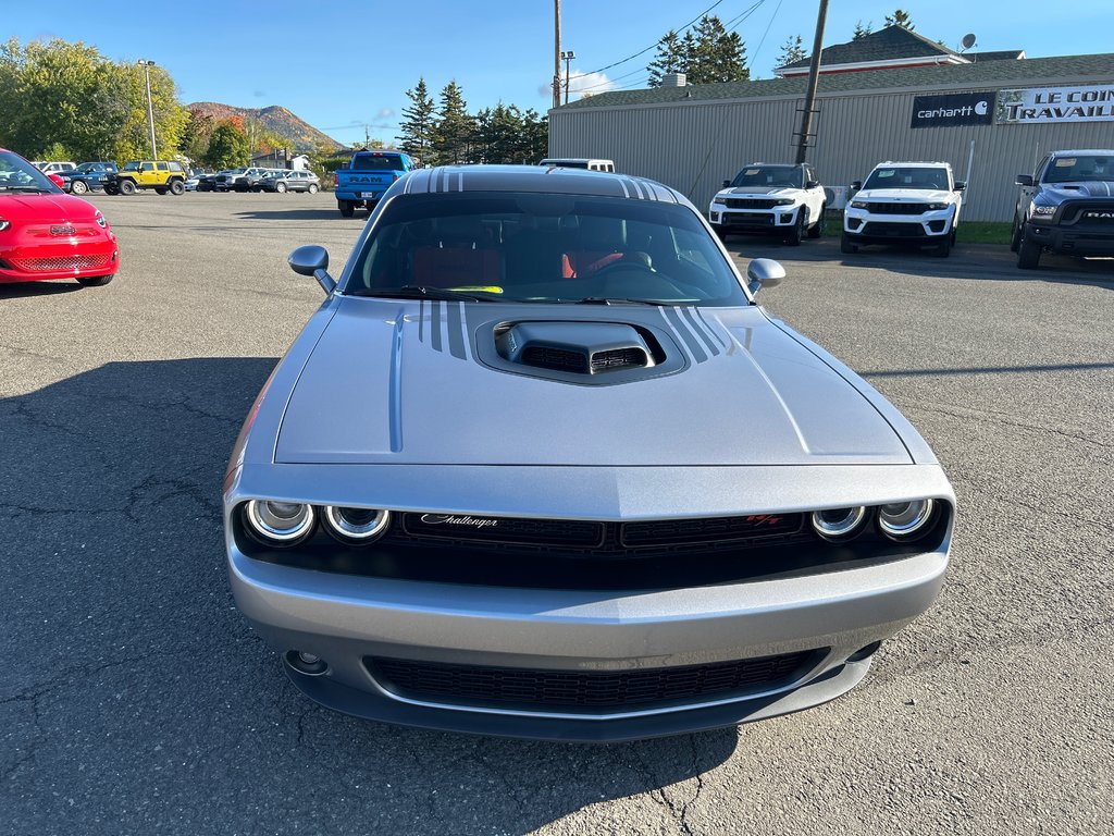 2018  Challenger R/T Shaker in Carleton, Quebec - 2 - w1024h768px