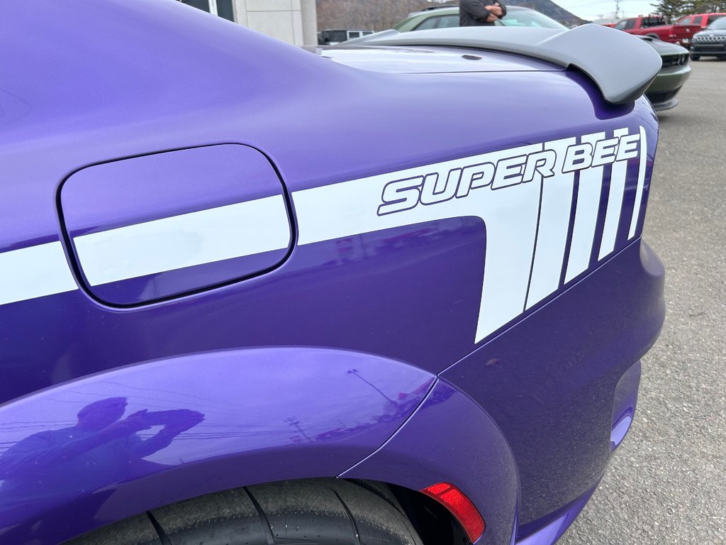 2023  Charger SCAT PACK 392 WIDEBODY in Carleton, Quebec - 8 - w1024h768px