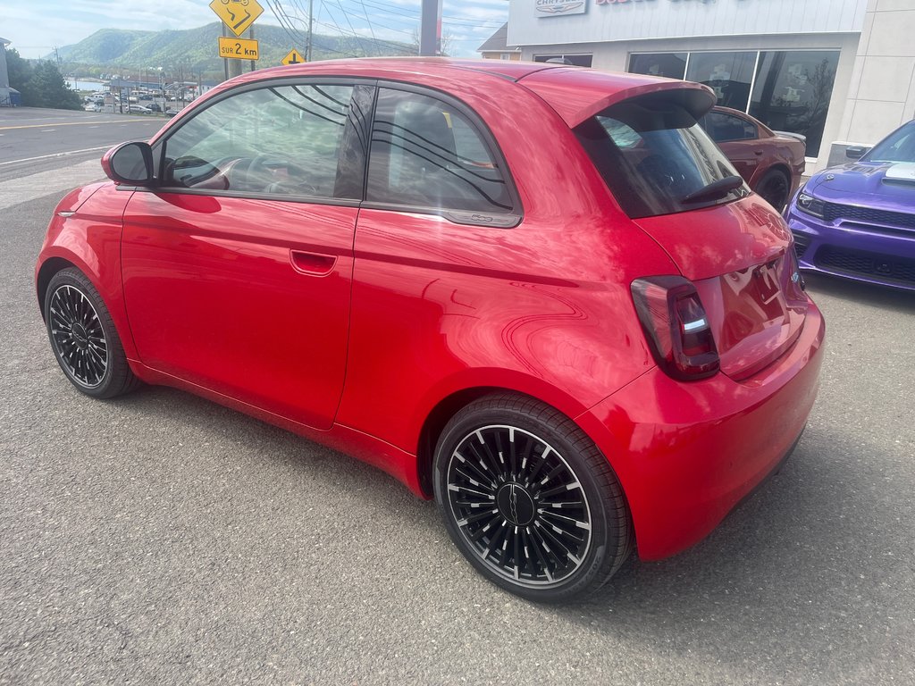 500e RED 2024 à Carleton, Québec - 2 - w1024h768px