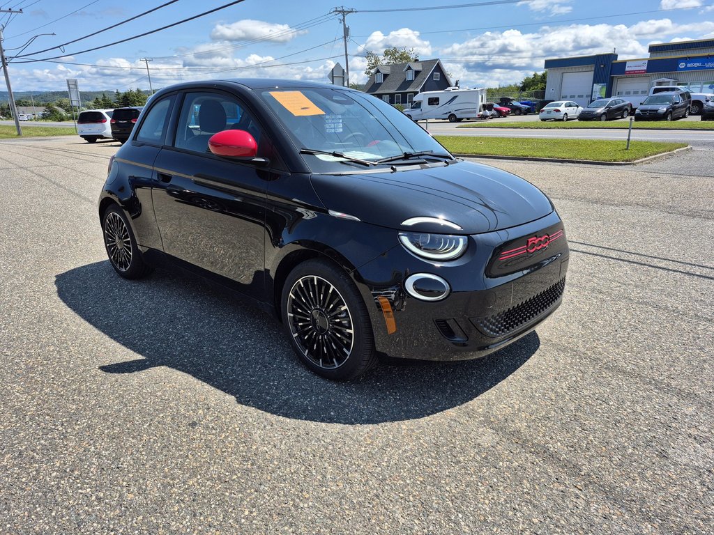 2024 Fiat 500e RED in Carleton, Quebec - 3 - w1024h768px