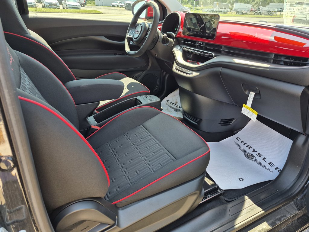Fiat 500e (RED) Edition 2024 à Carleton, Québec - 8 - w1024h768px