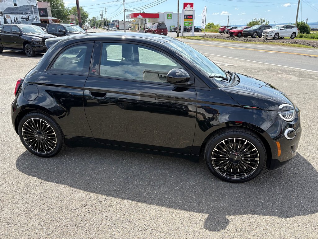 2025 Fiat 500e RED in Carleton, Quebec - 5 - w1024h768px