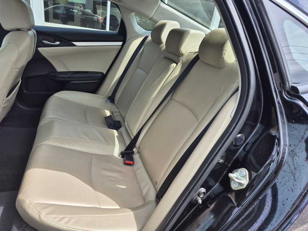 Honda Civic Sedan Touring 2017 à Carleton, Québec - 8 - w1024h768px