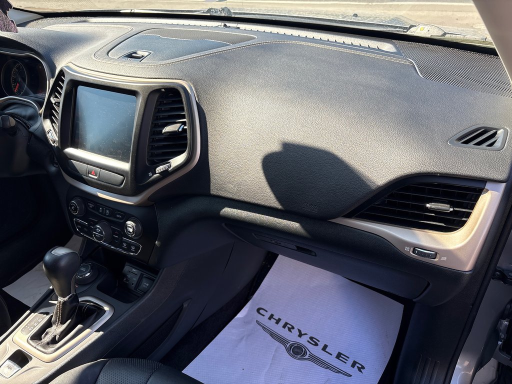 Jeep Cherokee Limited 2016 à Carleton, Québec - 13 - w1024h768px