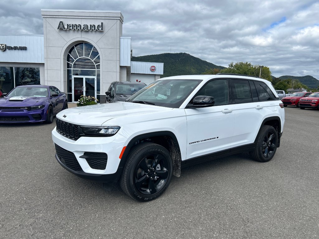 Grand Cherokee ALTITUDE 2024 à Carleton, Québec - 1 - w1024h768px