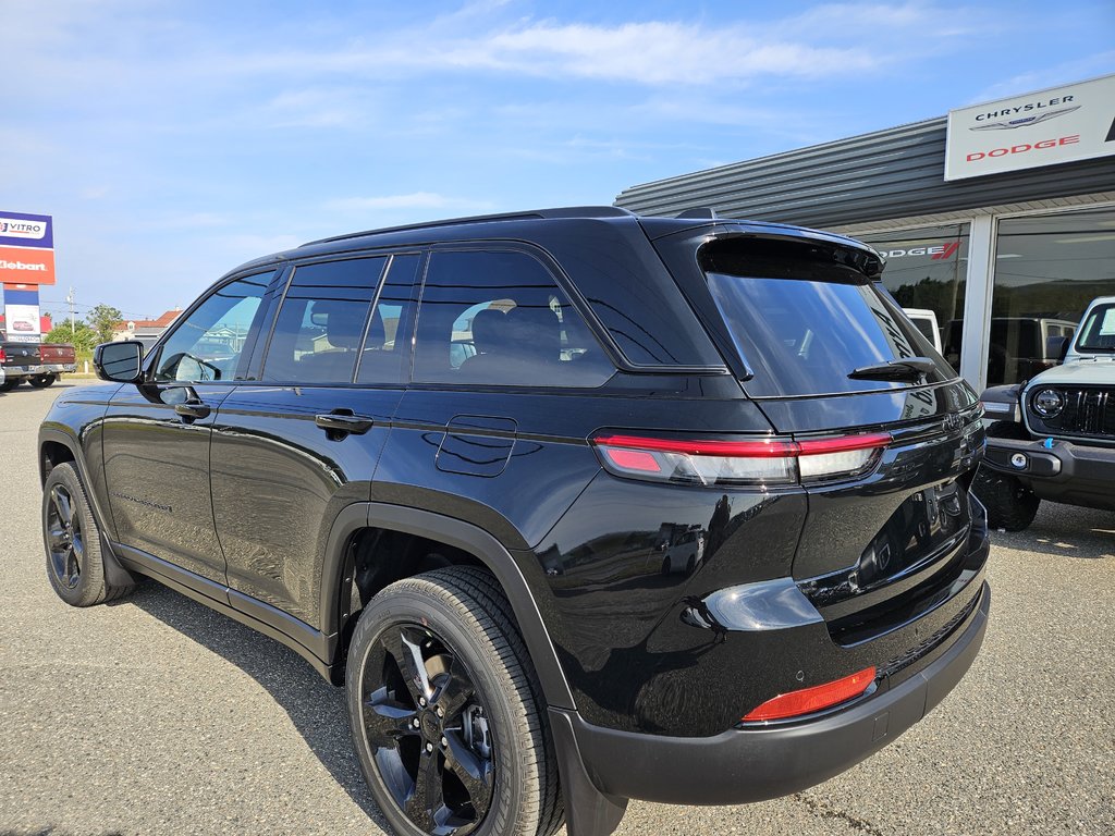 Grand Cherokee ALTITUDE 2024 à Carleton, Québec - 6 - w1024h768px