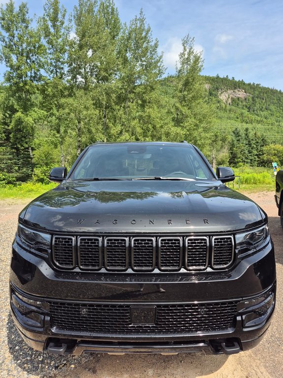2025 Jeep Wagoneer L SERIES II CARBIDE in Carleton, Quebec - 2 - w1024h768px