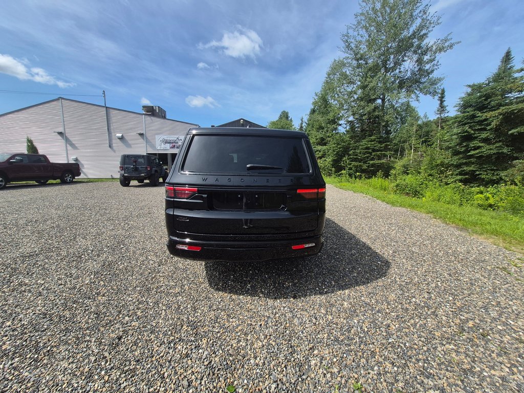 2025 Jeep Wagoneer L SERIES II CARBIDE in Carleton, Quebec - 5 - w1024h768px