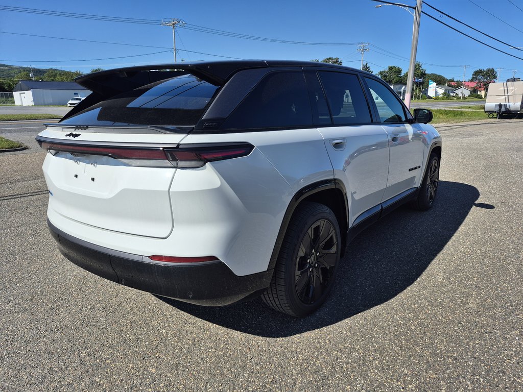 2024 Jeep WAGONEER S LAUNCH EDITION in Carleton, Quebec - 4 - w1024h768px