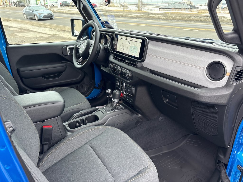 2025 Jeep WRANGLER 4-Door WILLYS in Carleton, Quebec - 8 - w1024h768px