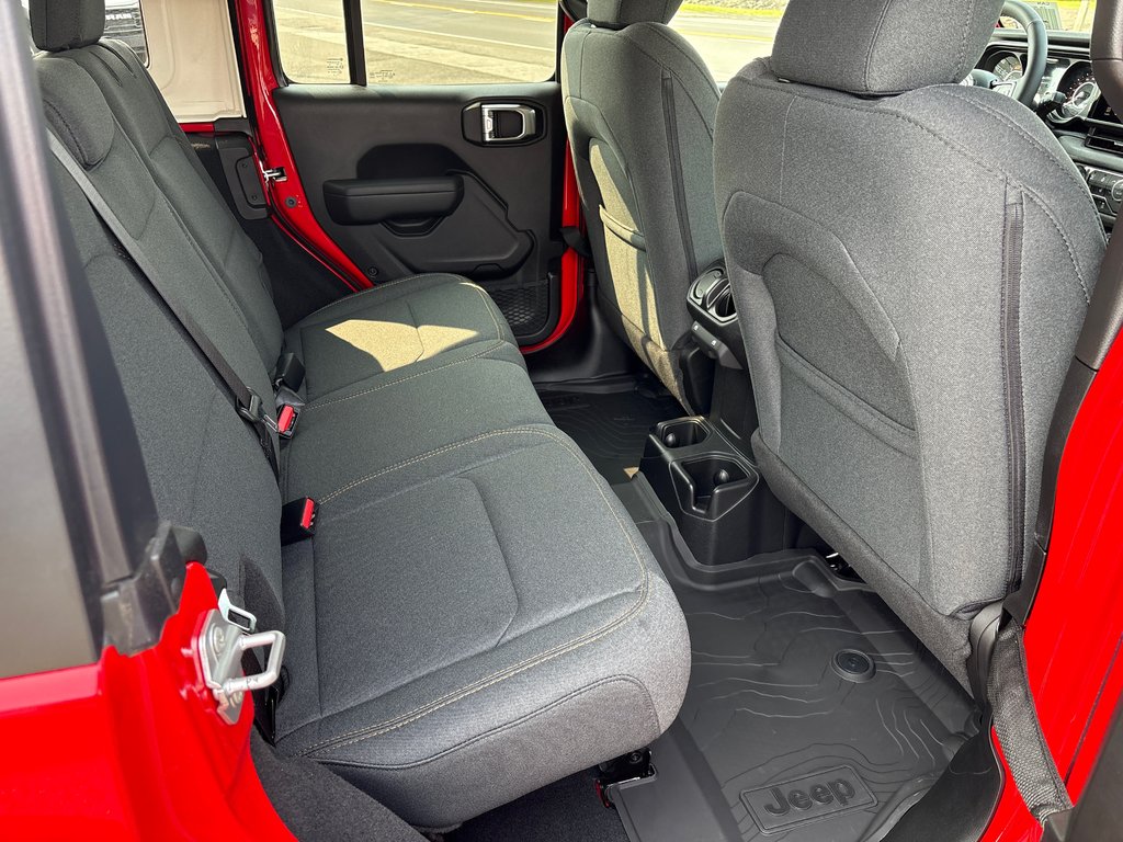 2025 Jeep WRANGLER 4-Door WILLYS in Carleton, Quebec - 10 - w1024h768px