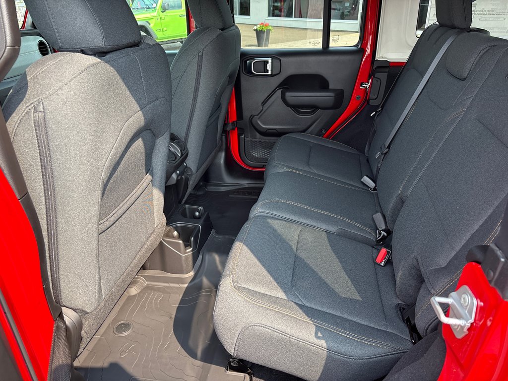 2025 Jeep WRANGLER 4-Door WILLYS in Carleton, Quebec - 8 - w1024h768px
