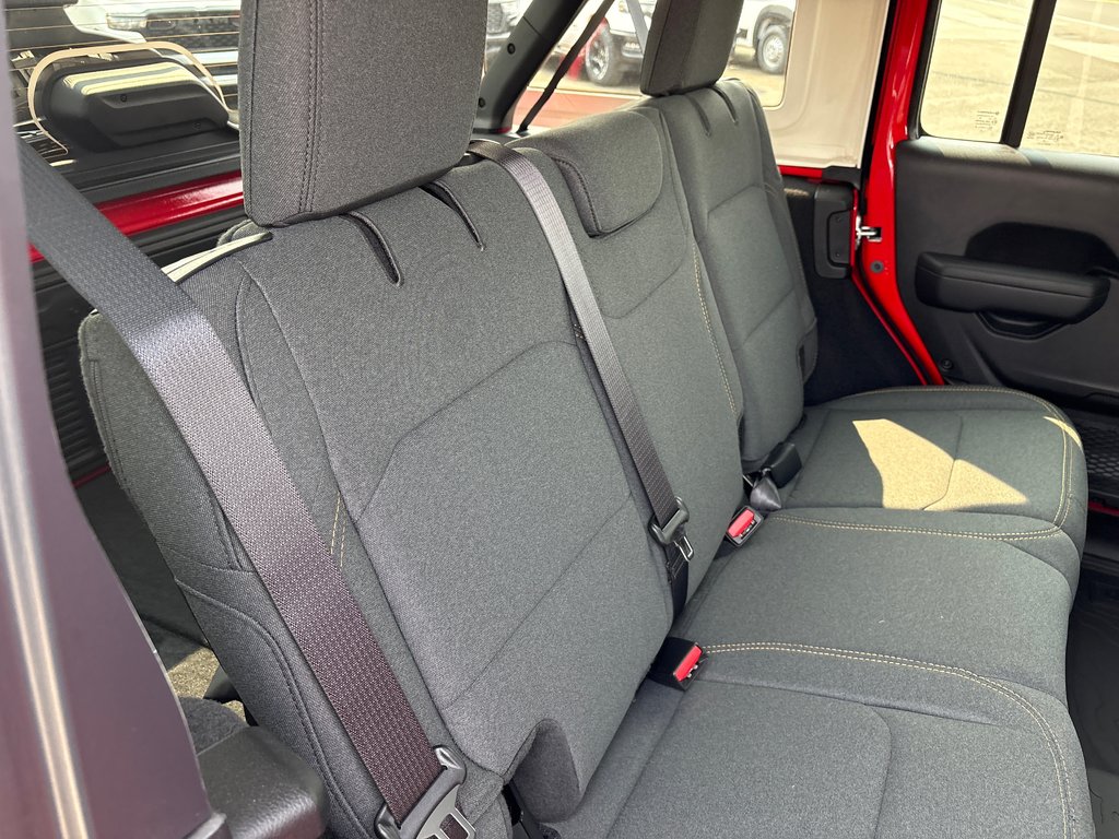 2025 Jeep WRANGLER 4-Door WILLYS in Carleton, Quebec - 11 - w1024h768px