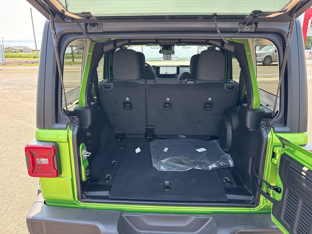 Jeep WRANGLER 4-Door SPORT S 2025 à Carleton, Québec - 8 - w1024h768px
