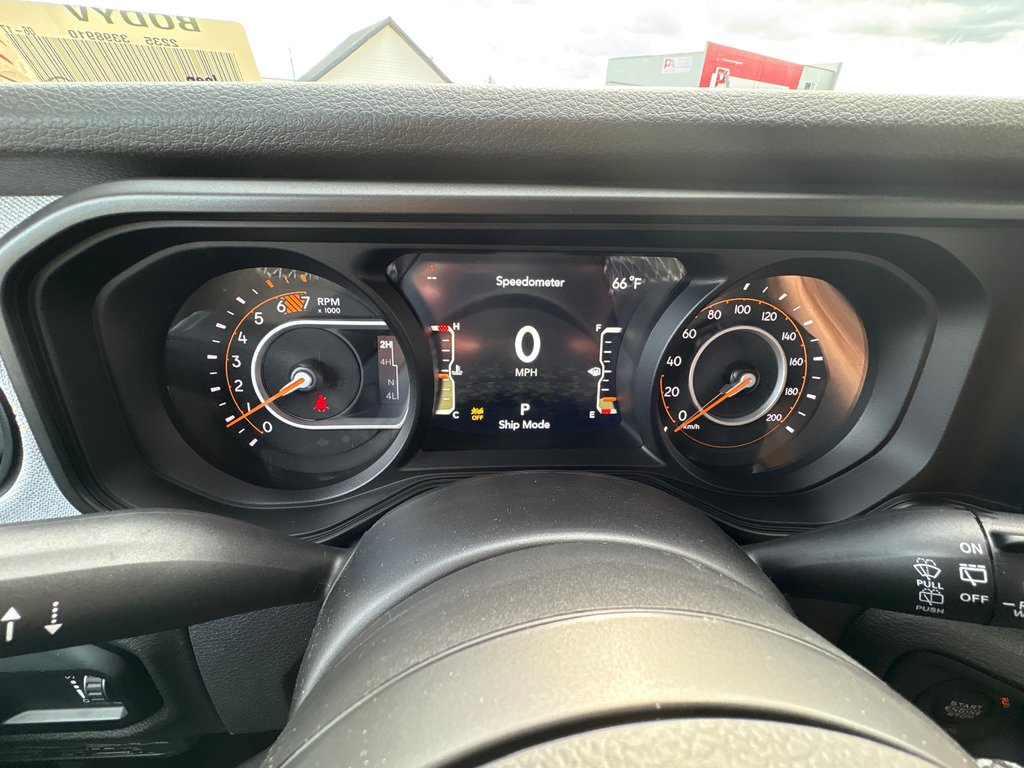 2025 Jeep WRANGLER 4-Door WILLYS in Carleton, Quebec - 14 - w1024h768px