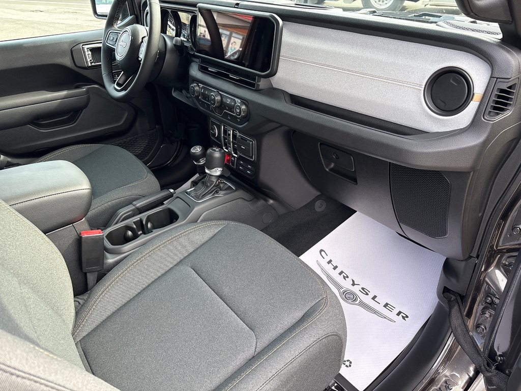 2025 Jeep WRANGLER 4-Door WILLYS in Carleton, Quebec - 7 - w1024h768px